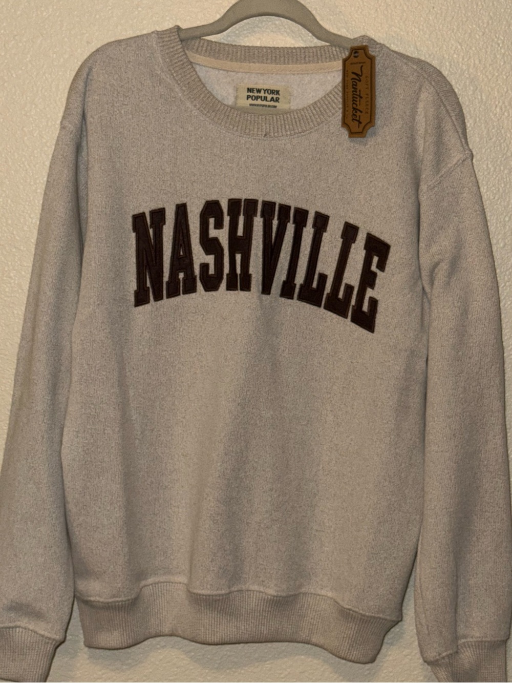 New York Popular Crewneck Sweatshirt - with Brown Nashville Applique
